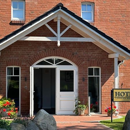 Landhaus Hamester - Hotel & Restaurant Basthorst  Exteriör bild